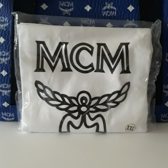 (New) MCM Tote (medium) - Picture 11 of 13